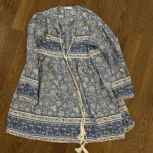 R Vivimos summer cover up dress medium 8/10 runs small worn once